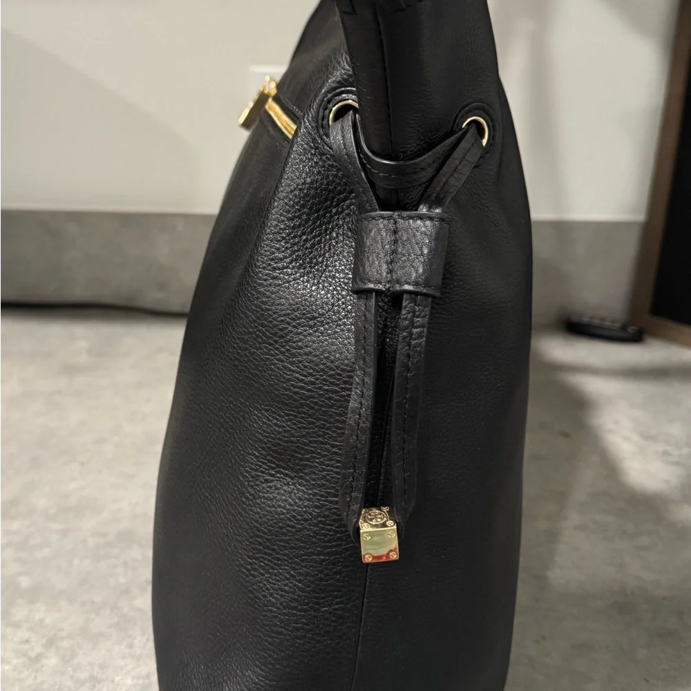 Tory Burch Marion Slouchy Large Black Leather Tote! Excellent Condition!! - Picture 7 of 11
